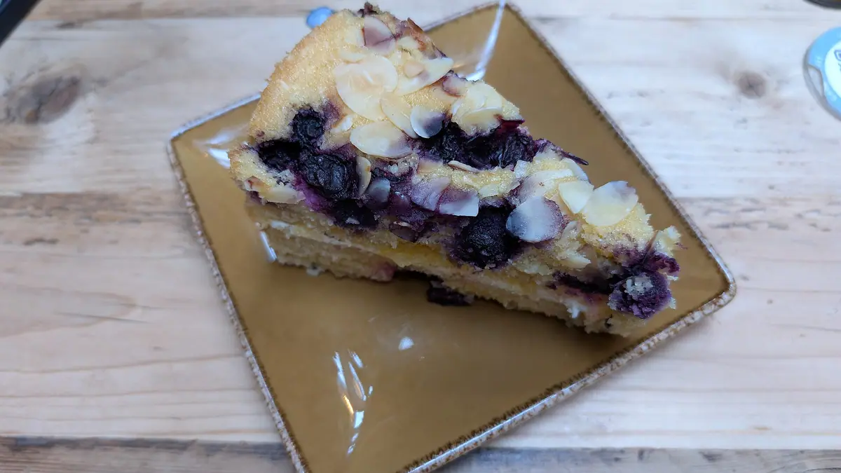 Cake Box – eggless cake shop in Warrington town centre